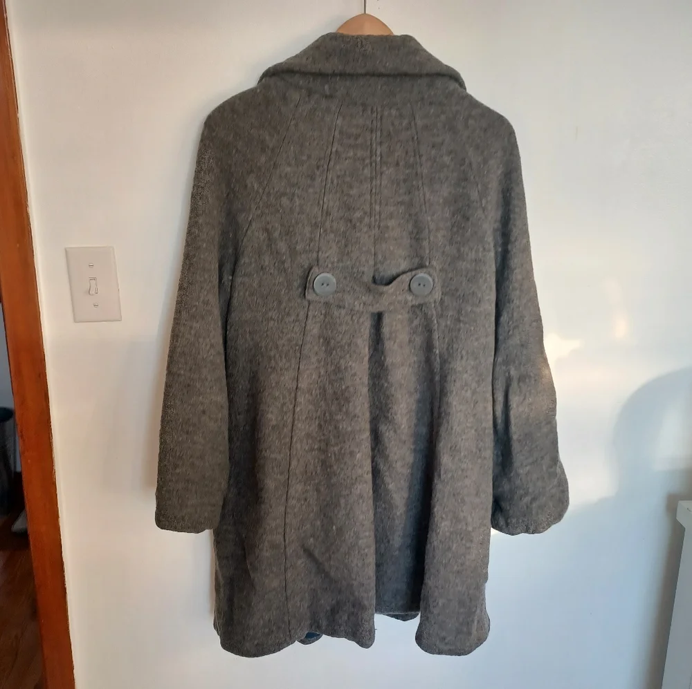 ⚡️SALE⚡️H&M Gray Wool Coat - Picture 5 of 11